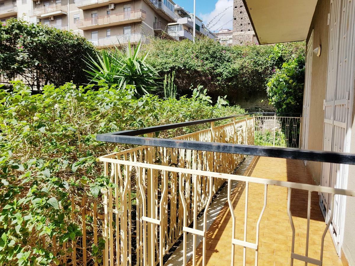 House Apartment *